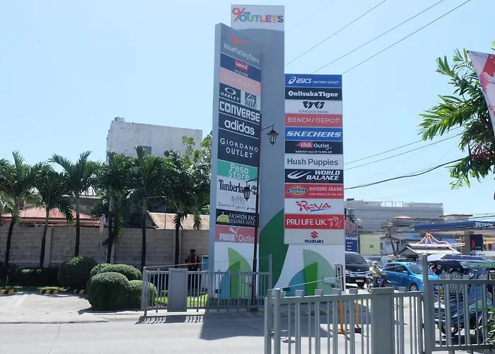 & Fly At Amani Grand Residences 3 Guests 5-min Airport Pool Fast Wifi Netflix * マクタン